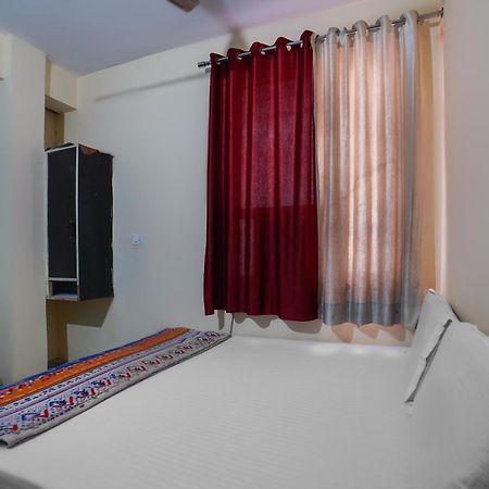 Spot On Komfort Guest House Rudrapur Exterior foto
