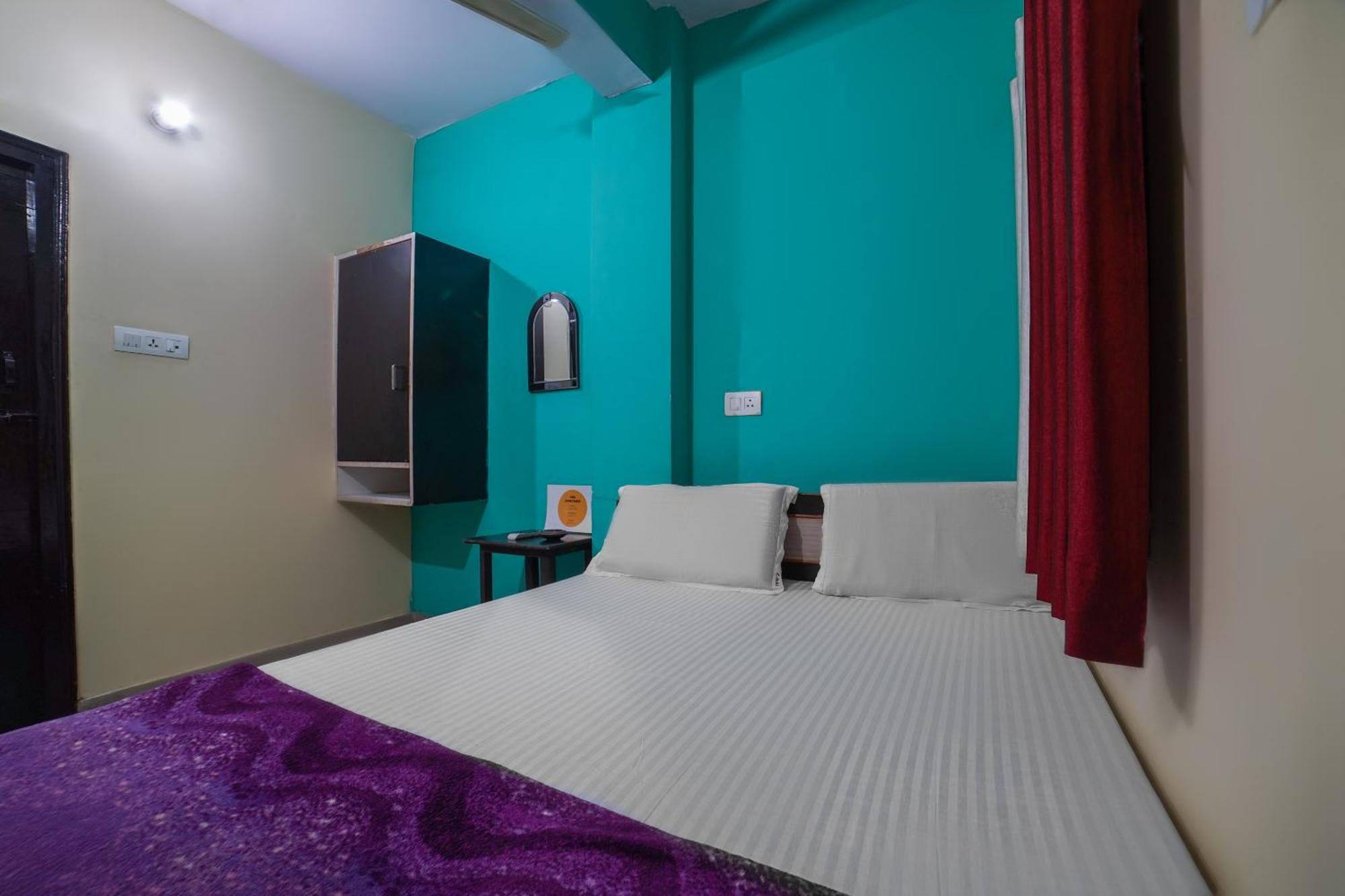 Spot On Komfort Guest House Rudrapur Exterior foto